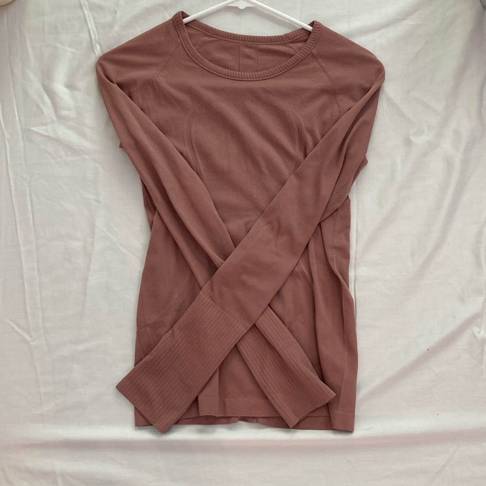 LULULEMON LONG SLEEVE SWIFTLY TECH SIZE 0/2